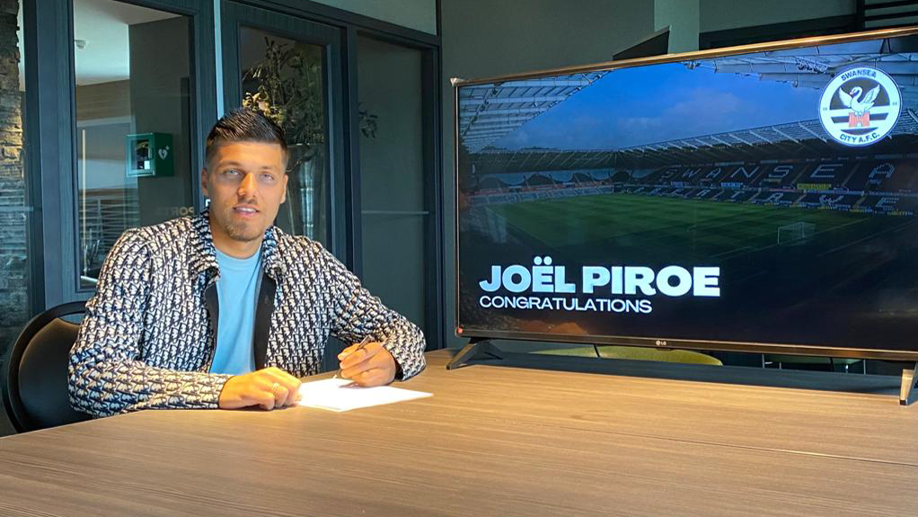 Swansea City complete deal for PSV striker Joel Piroe Swansea